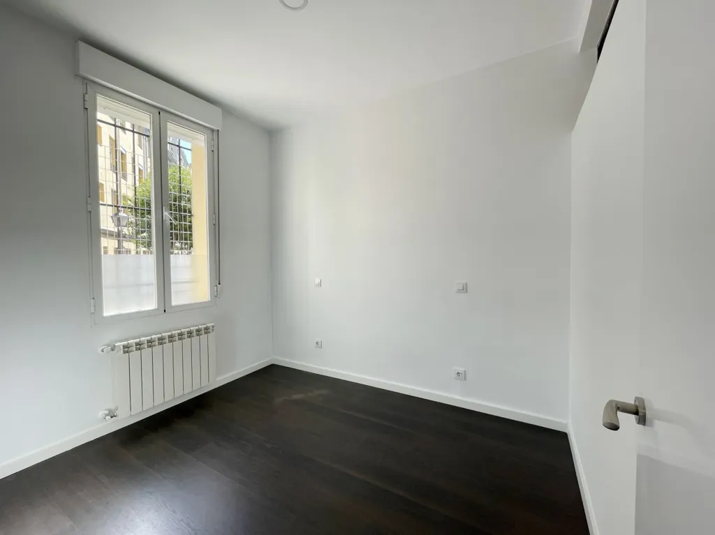Toad - Modern Flat with River View in Arganzuela