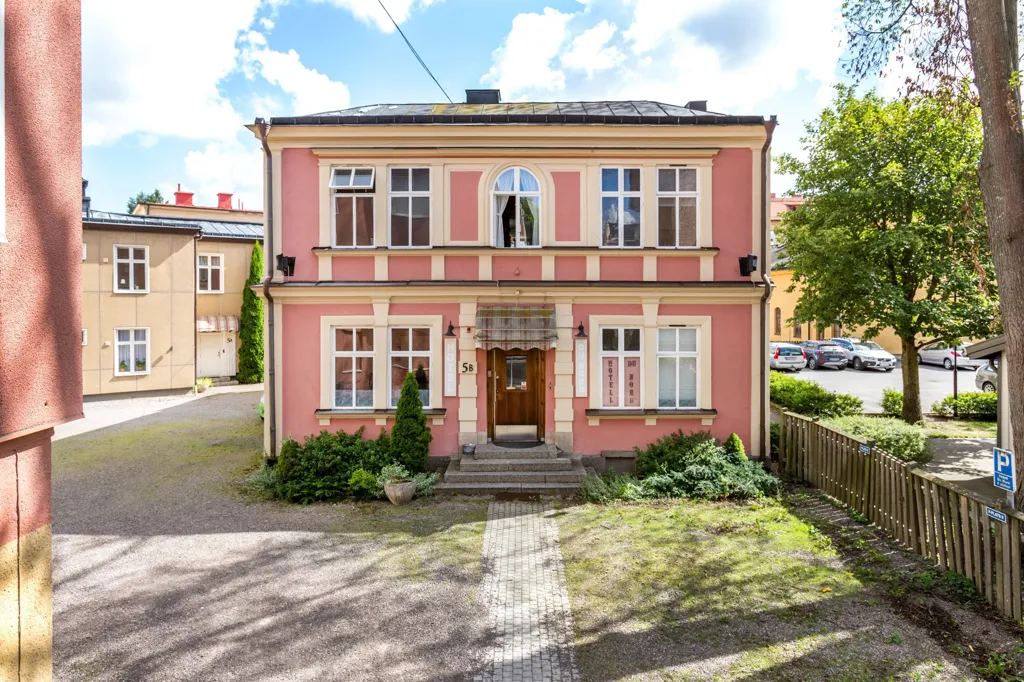Välivaade - City Centre Flat with Office Potential in Linköping