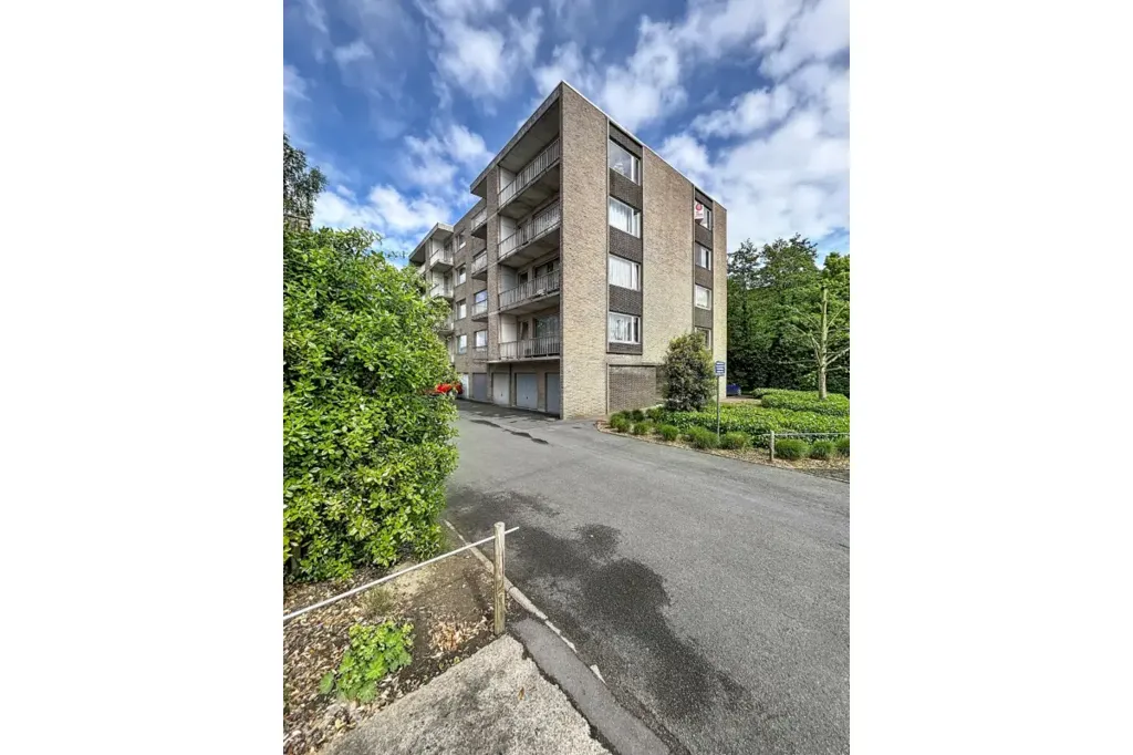 Välivaade - Studio with Balcony in Roeselare