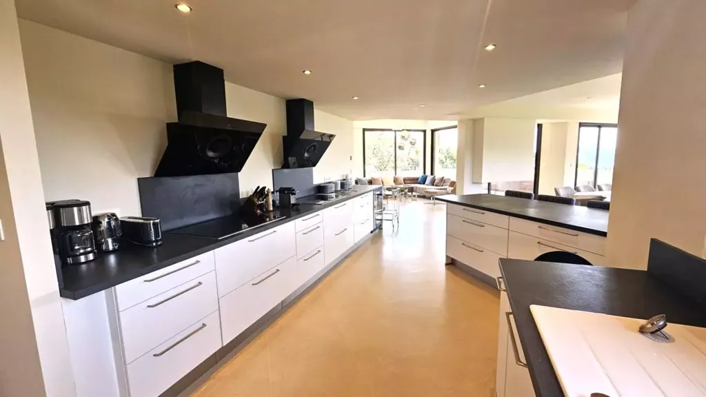Kitchen - Prestigious Property with Sea View in Grimaud