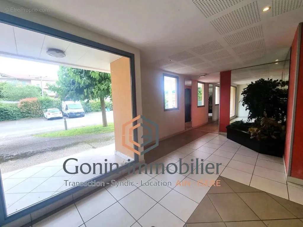 Entrée - Appartement T2 avec Balcon Sud-Est dans Résidence Sécurisée