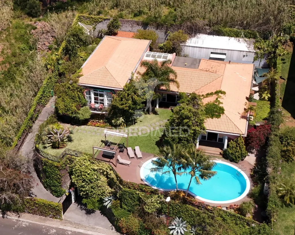 Õhuvaade - Luxury Villa with City View in Funchal
