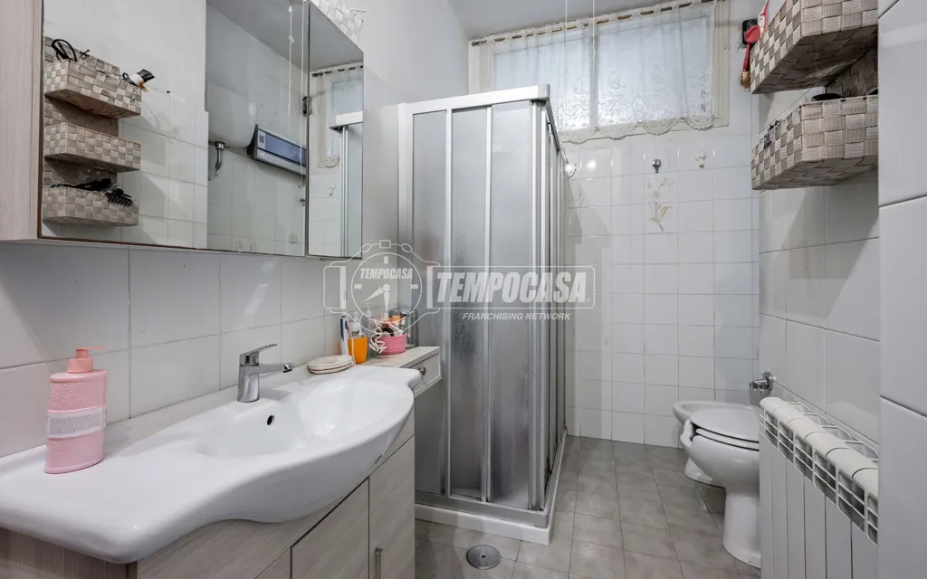 Salles de bain - Spacious Apartment with Terrace in Rome