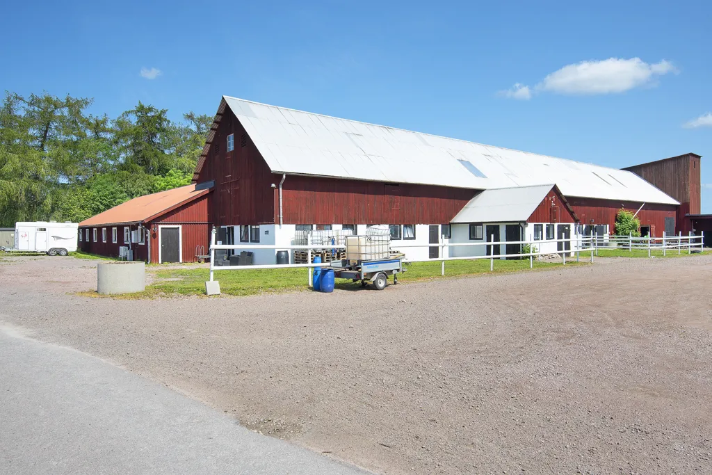 Välivaade - Equestrian Estate with Stables in Kolbäck