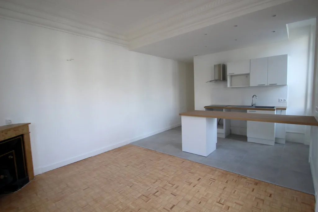Kitchen - Cozy T2 Flat Near Lyon Metro in Oullins