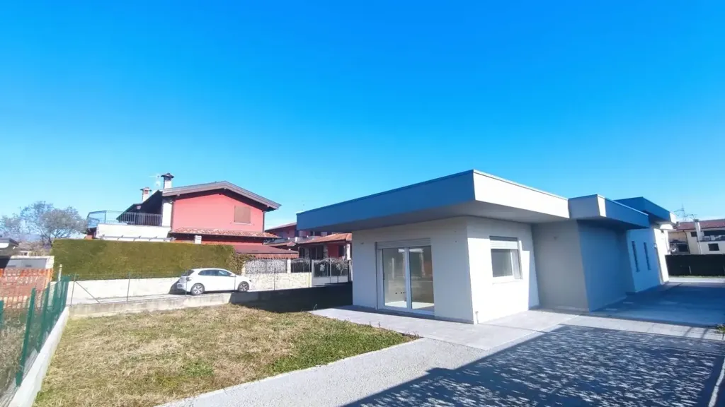 Välivaade - Modern Villa with Private Garden in Filago