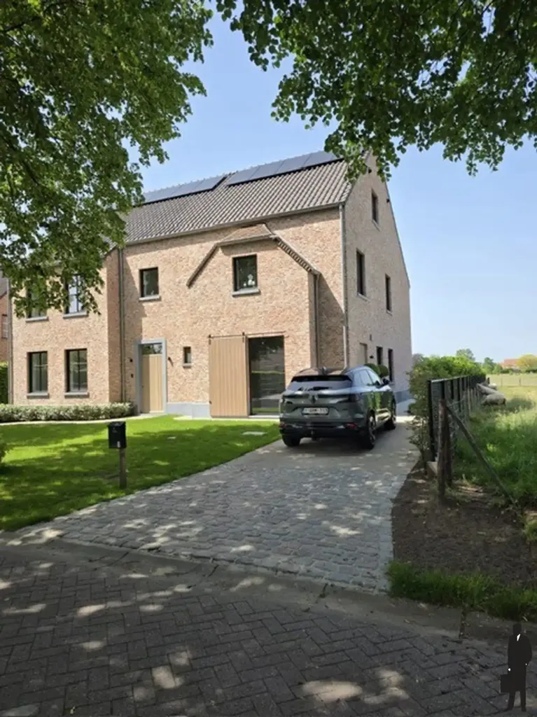 Extérieur - Maison Énergétique avec Terrasse et 3 Chambres