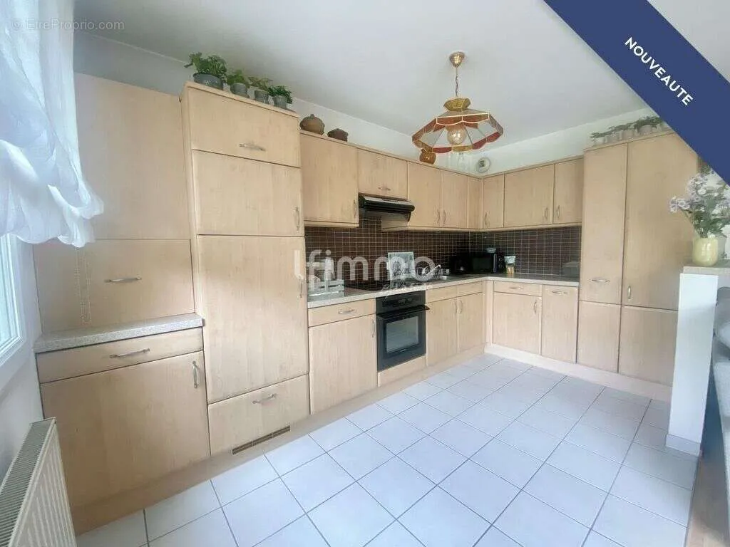 Cuisine - F2 Fonctionnel avec Balcon et Parking à Mulhouse