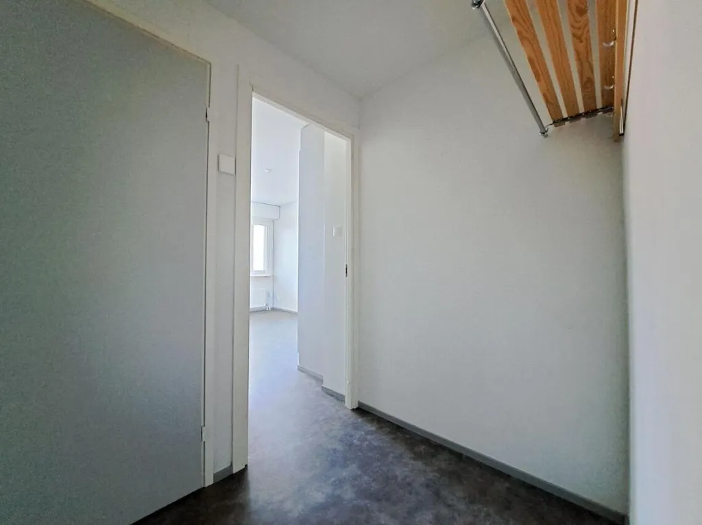 Esik - Bright Apartment with Balcony in Mikkeli Centre