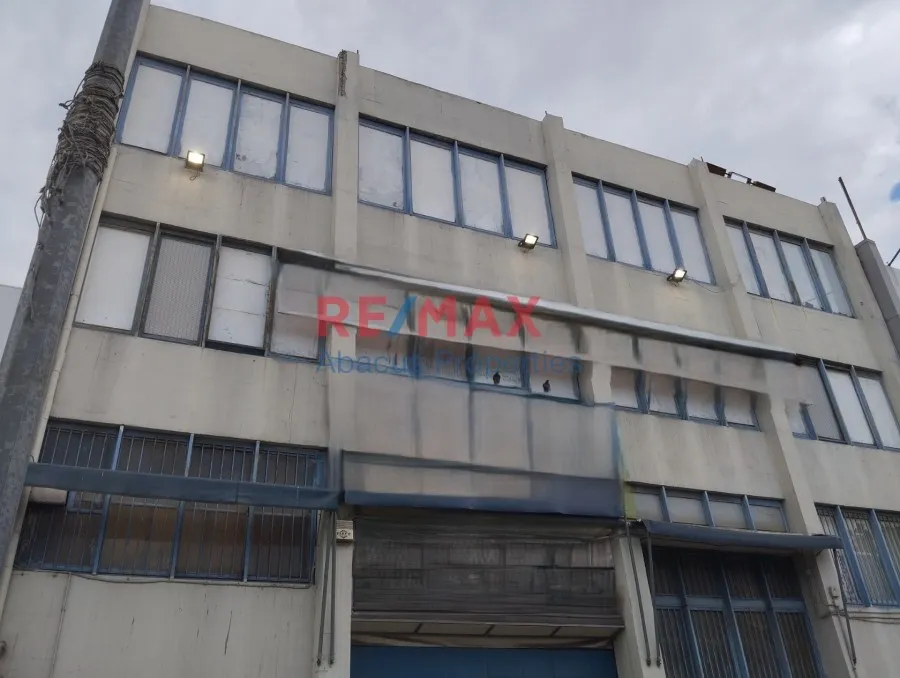 Välivaade - Commercial Building with Logistics Potential in Agios Ioannis Rentis