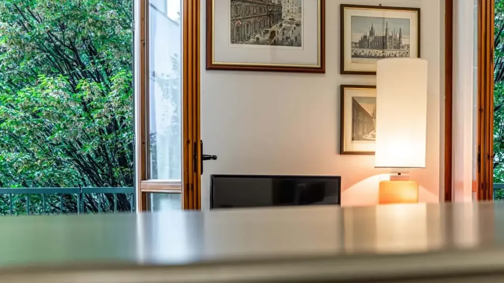 Elutuba - Studio Apartment with Balcony in Milan