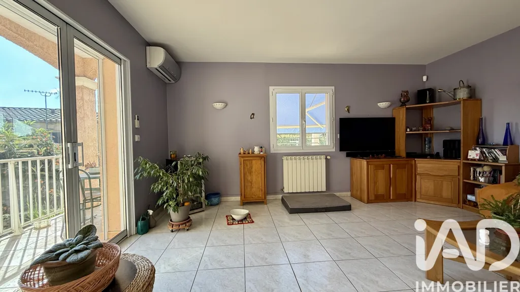 Terrasse - Maison Traditionnelle avec Jardin à Paulhan