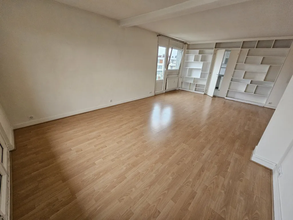 Toad - Flat with Balcony in Montesson