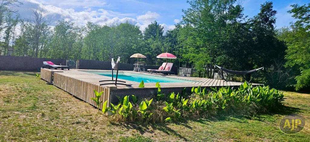 Piscine - Maison Rénovée en Lisère de Forêt près de Bordeaux