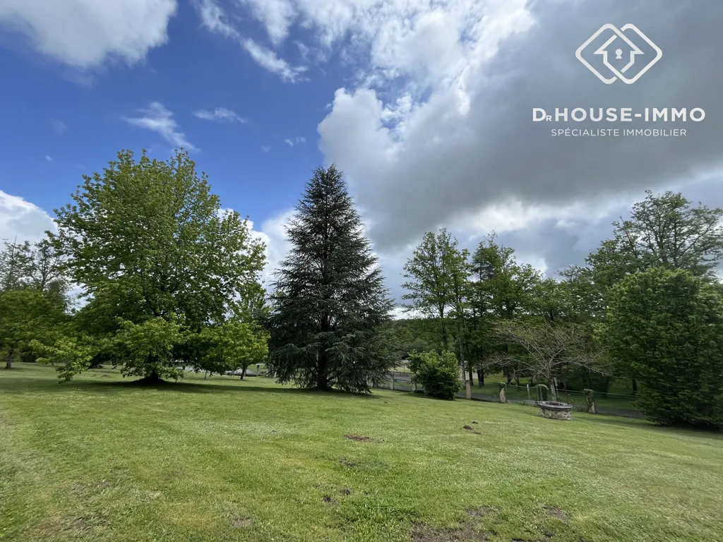 Aed - Traditional Family House with Large Garden in Saint-Estèphe