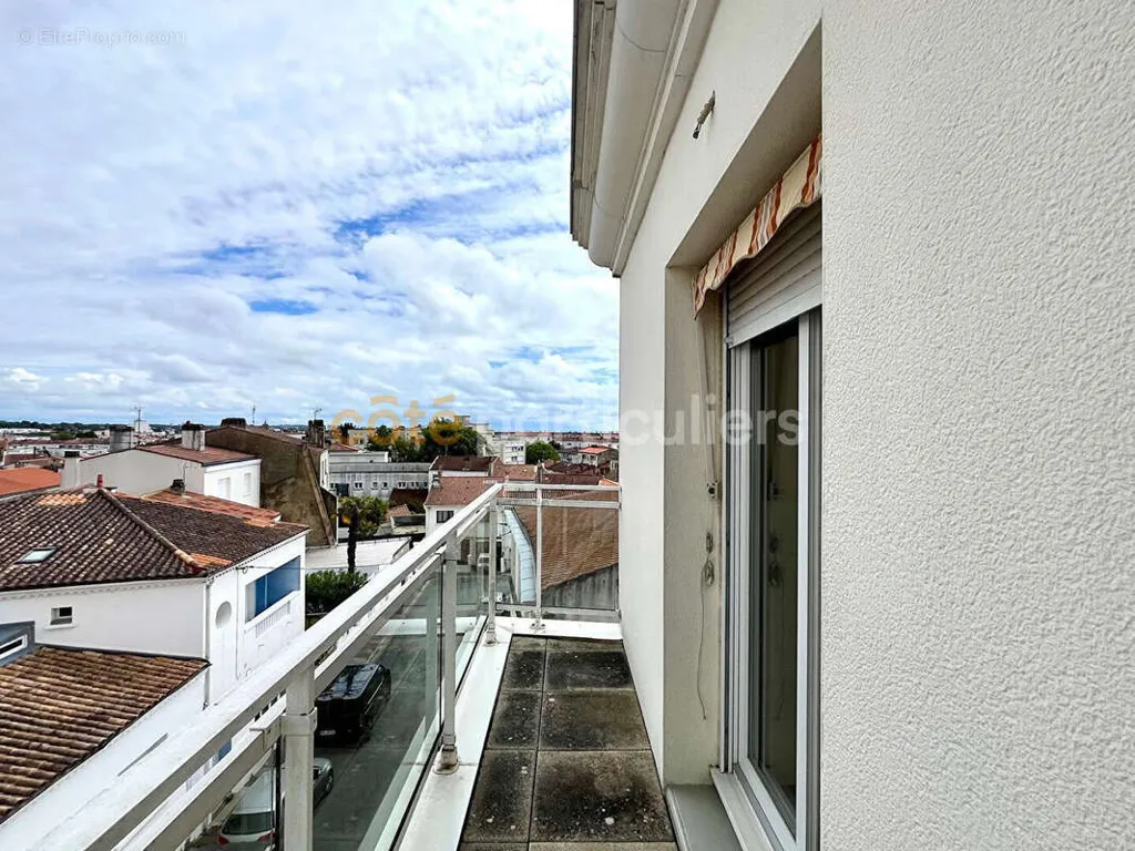 Balcony - Bright Apartment with Balcony in Royan Centre