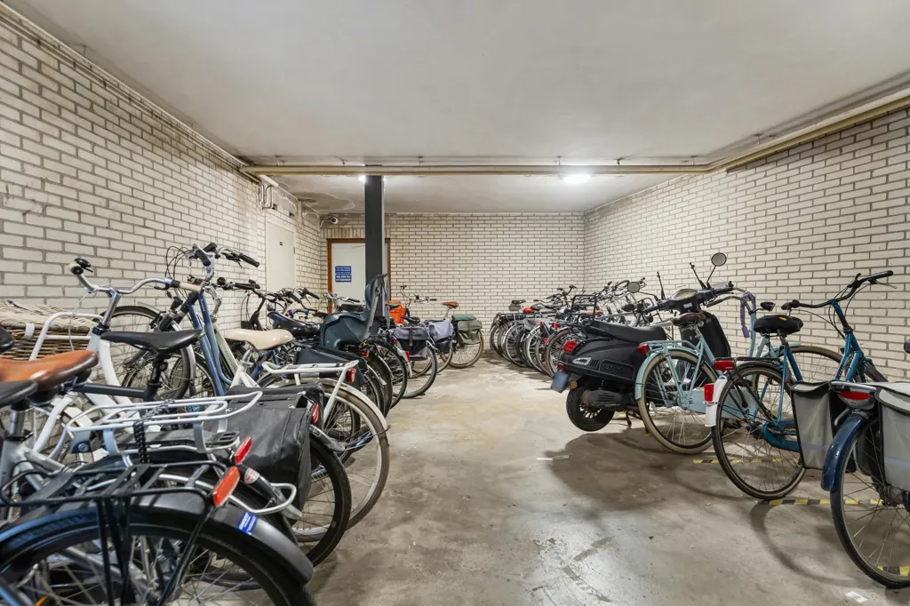 Garage - Galerijflat with City View in Enschede