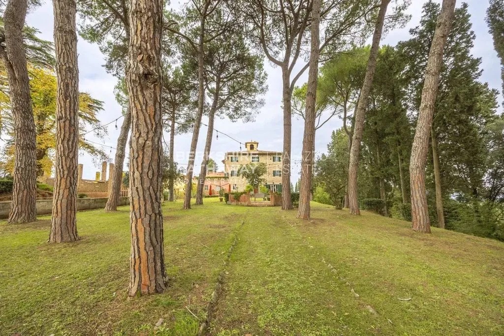 18th Century Villa with Pools in Palaia