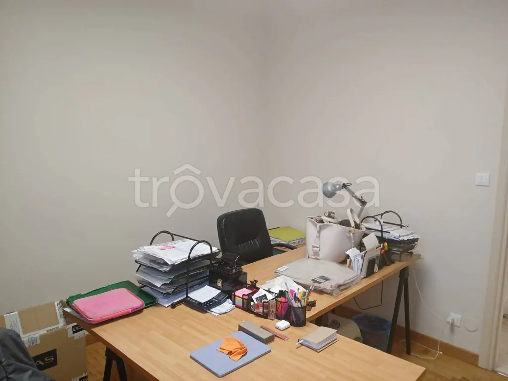 Bureau - Penthouse with Balcony in Torino