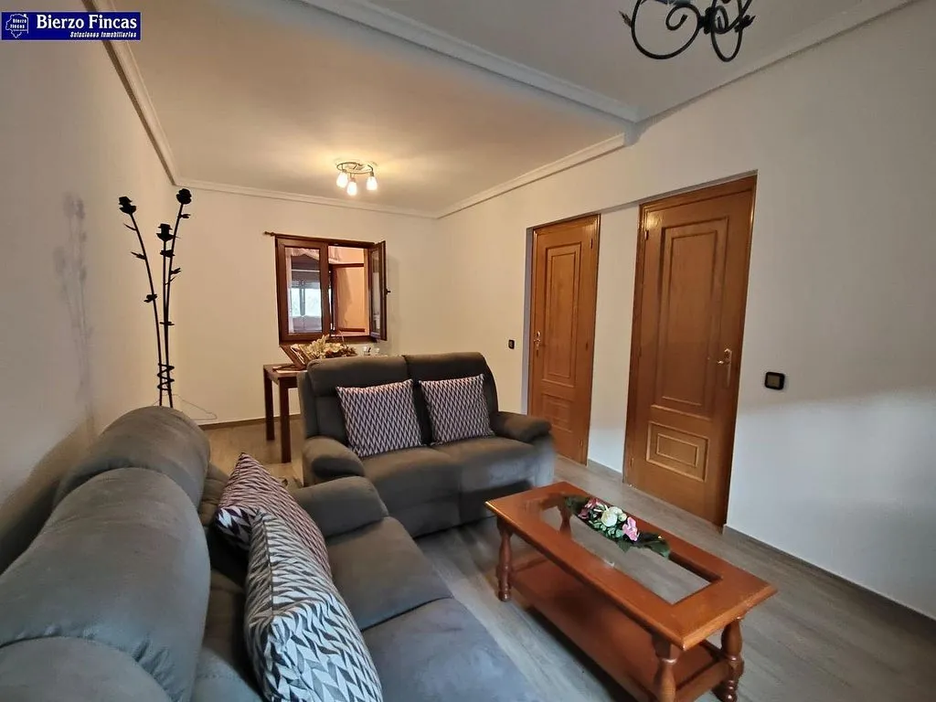 Séjour - Spacious Chalet with Garden in Fabero