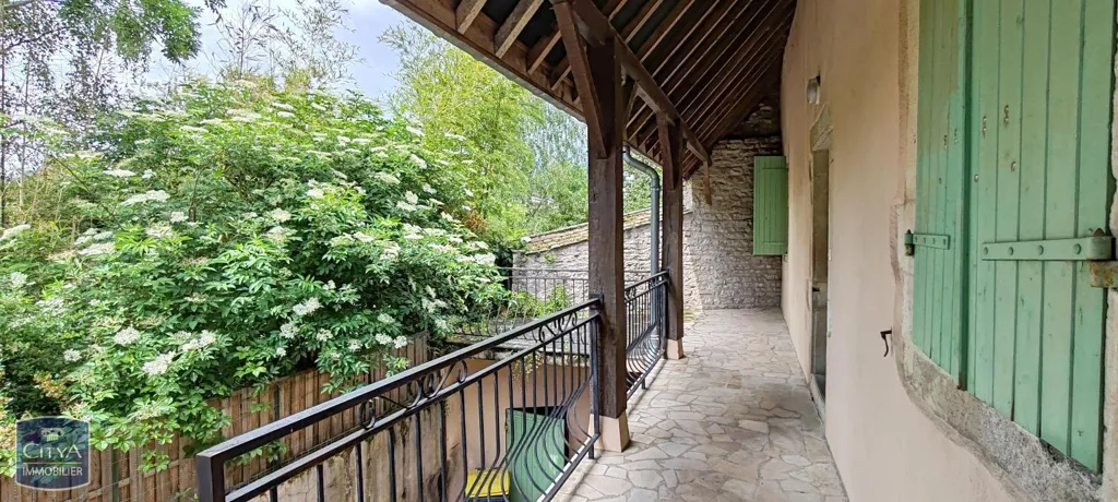 Balcon - Studio Rénové à Louer à Chalon-sur-Saône