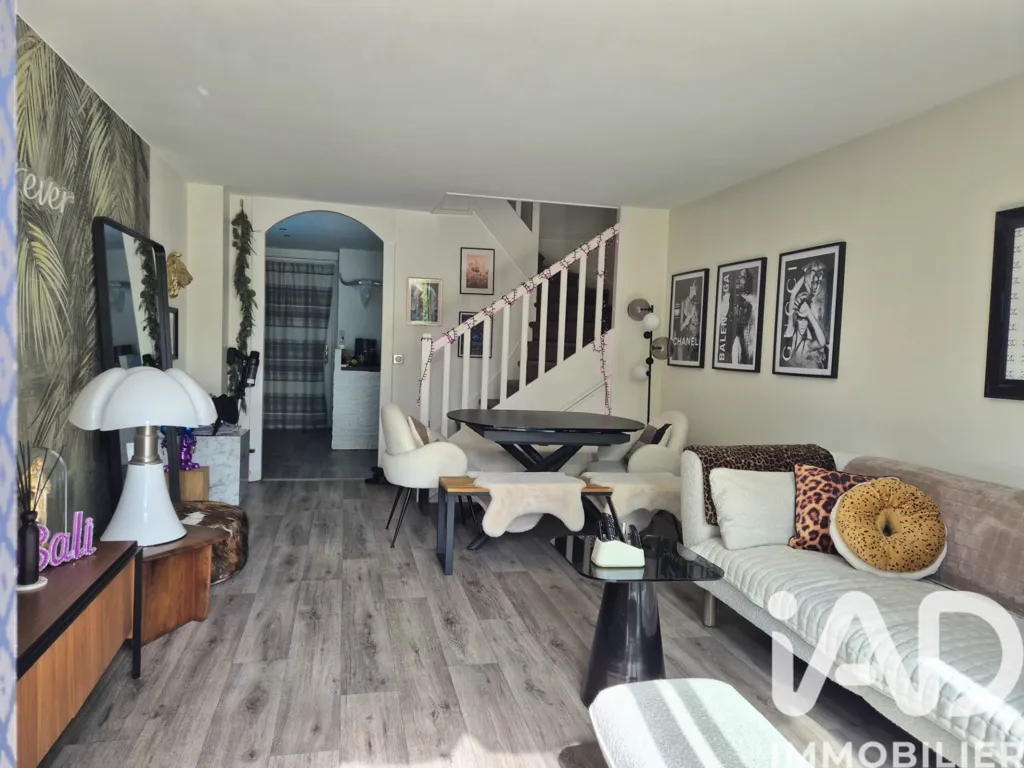 Séjour - Maison avec Terrasse et Jardin au Golf à Saint-Germain-Les-Corbeil