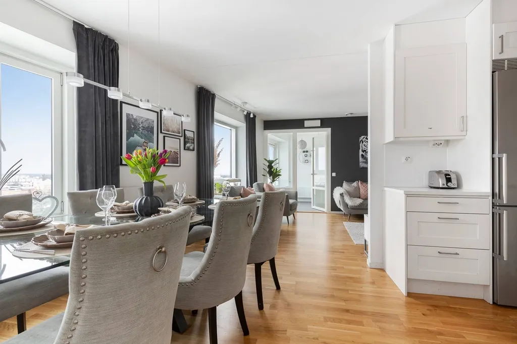 Salle à manger - Luxury Flat with View in Kista, Stockholm