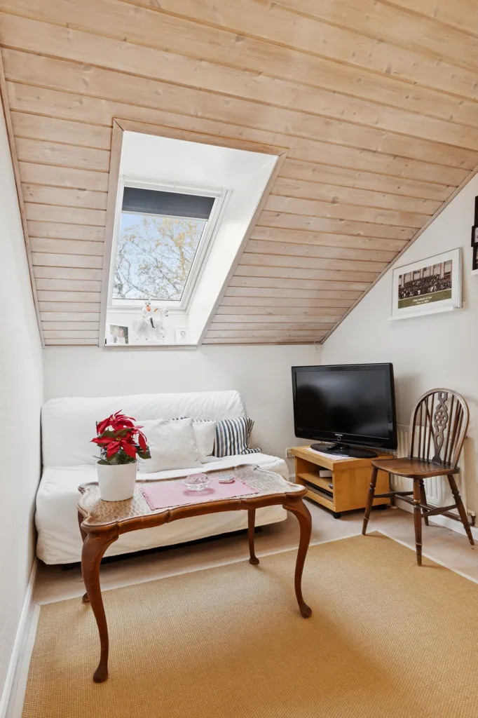 Toad - Architectural Villa with View in Kokkedal