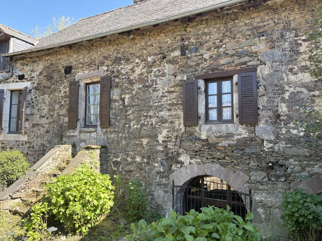 Välivaade - Renovated Stone House with Pool near Objat