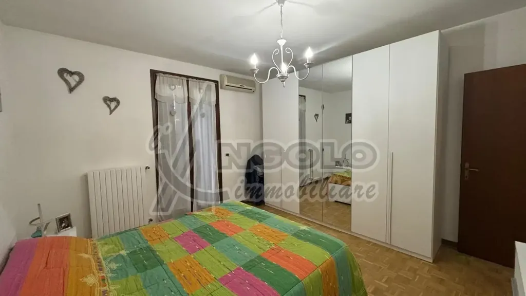 Bedrooms - Bifamiliar Villa with Garden in Occhiobello