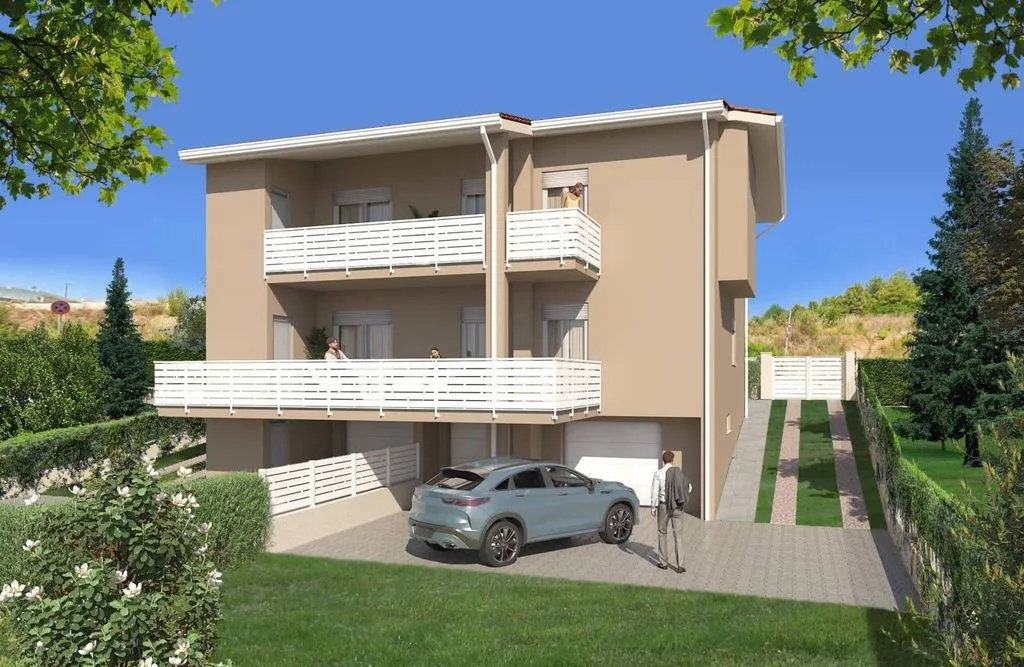 Luxury Flat with Private Courtyard in Piombino