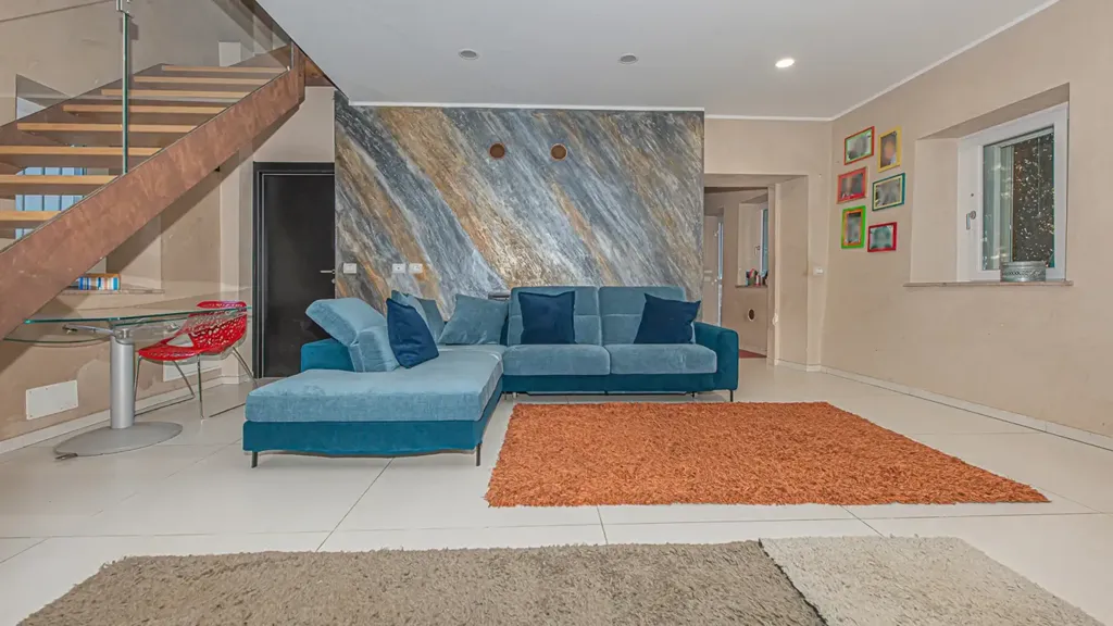 Séjour - Renovated House with Courtyard in Pianezza Centre