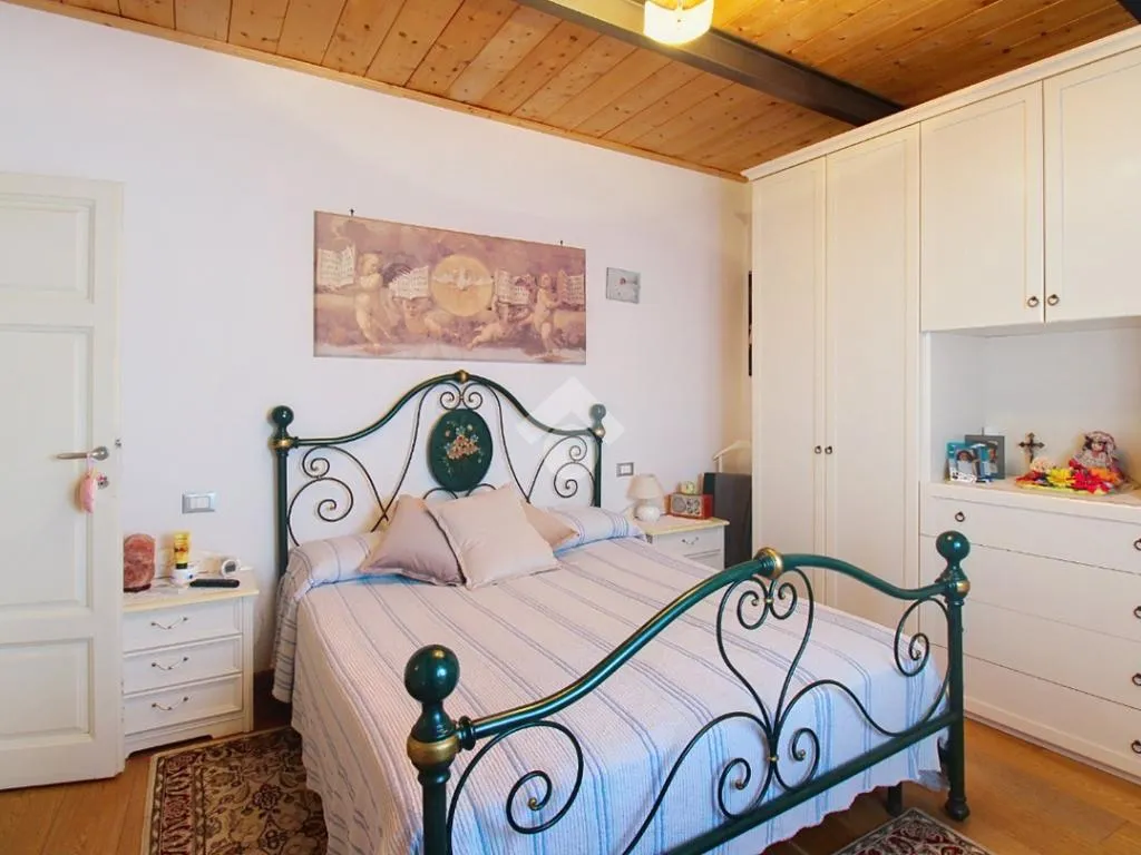 Magamistoad - Semi-detached House with Garden in Pontasserchio