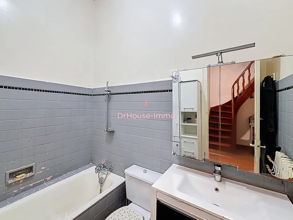Vannitoad - Spacious Flat with Five Bedrooms in Saint-Etienne Centre
