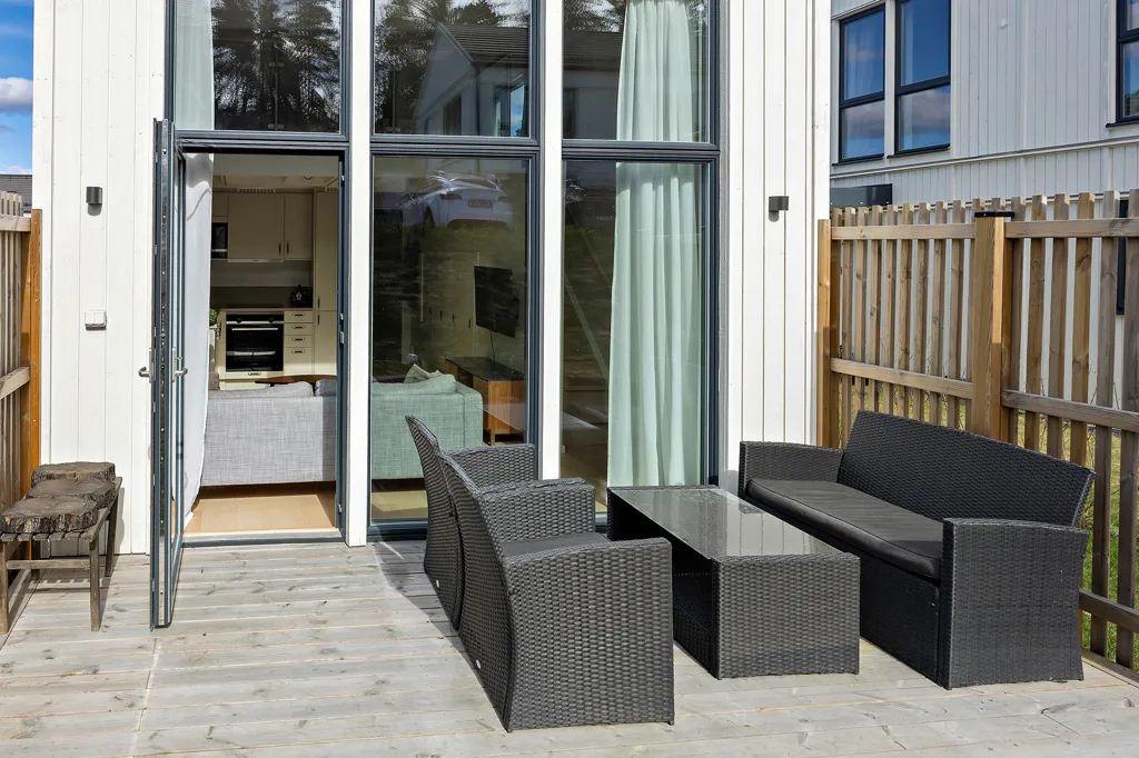 Terrasse - Modernised Atelier Flat with Loft in Södervägen