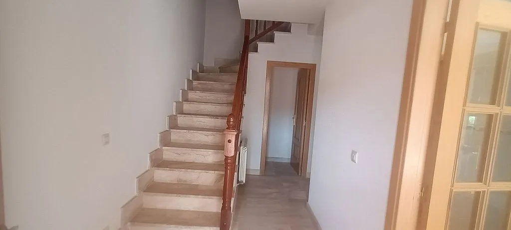 Pièces - Terraced Chalet with Private Garden in La Lastrilla