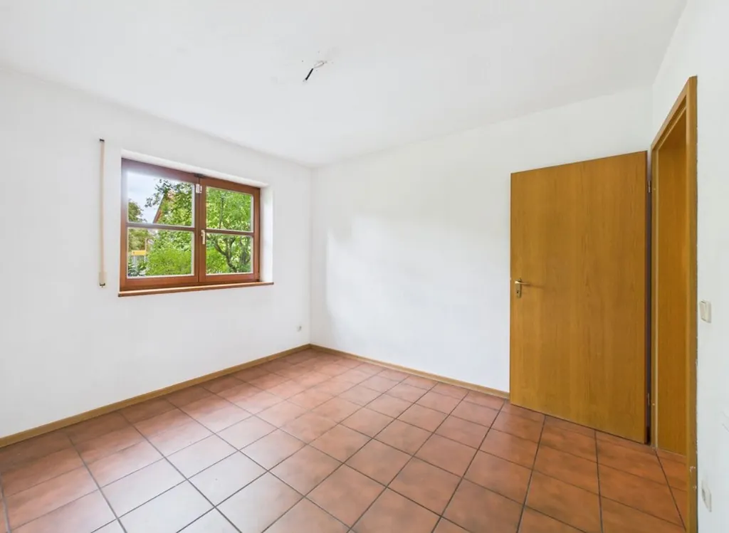 Rooms - 5-Piece House with Garden in Nanterre