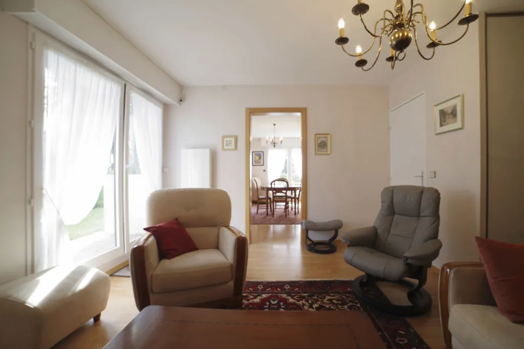Séjour - Appartement 3 Pièces avec Services à Le Chesnay