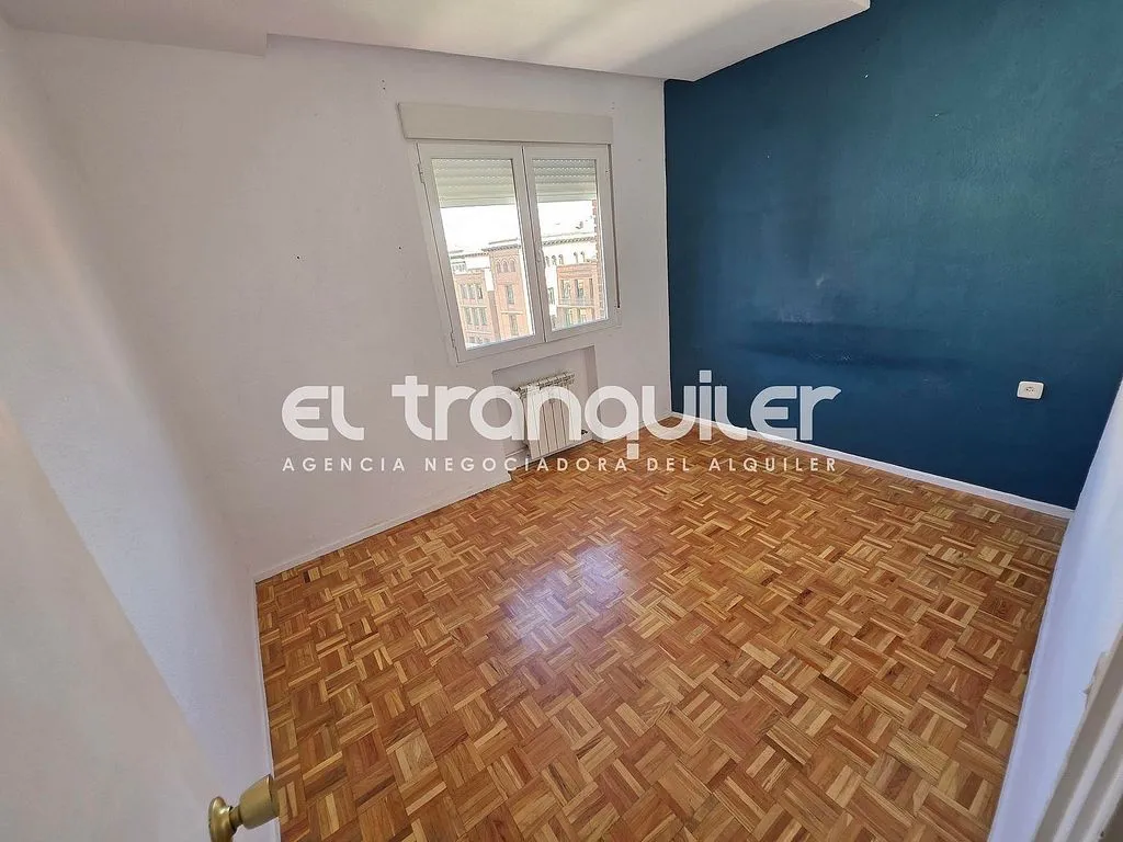 Pièces - Apartment with Terrace in De Teruel Street