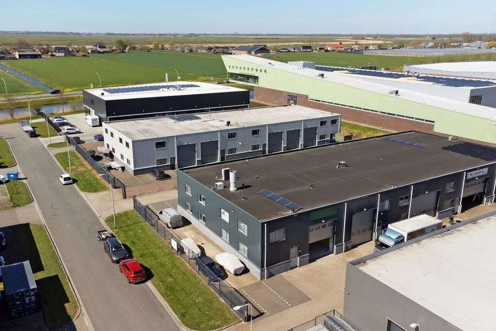 Õhuvaade - Commercial Unit with Secure Outdoor Space in Strijen