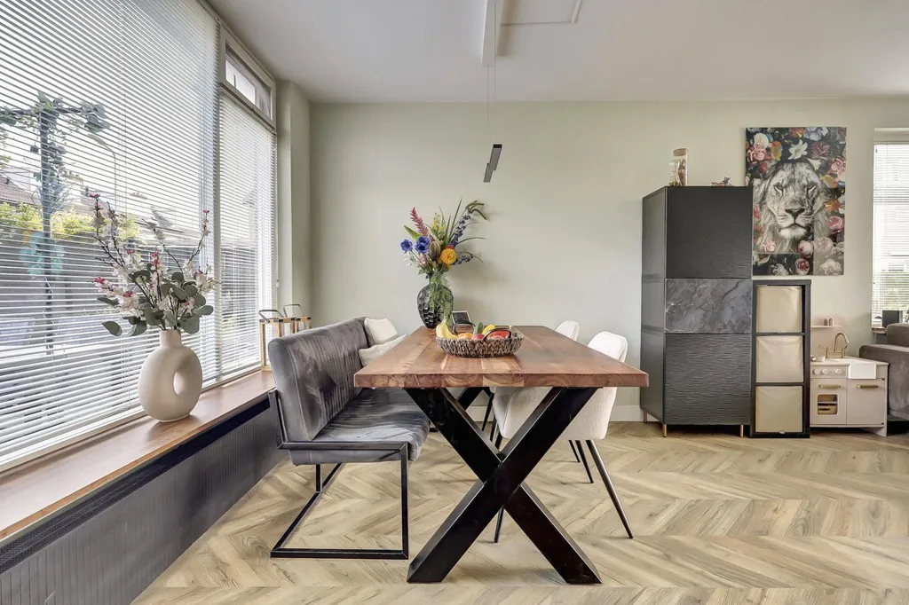 Söögituba - Fully Renovated Corner House with Garden in De Lier
