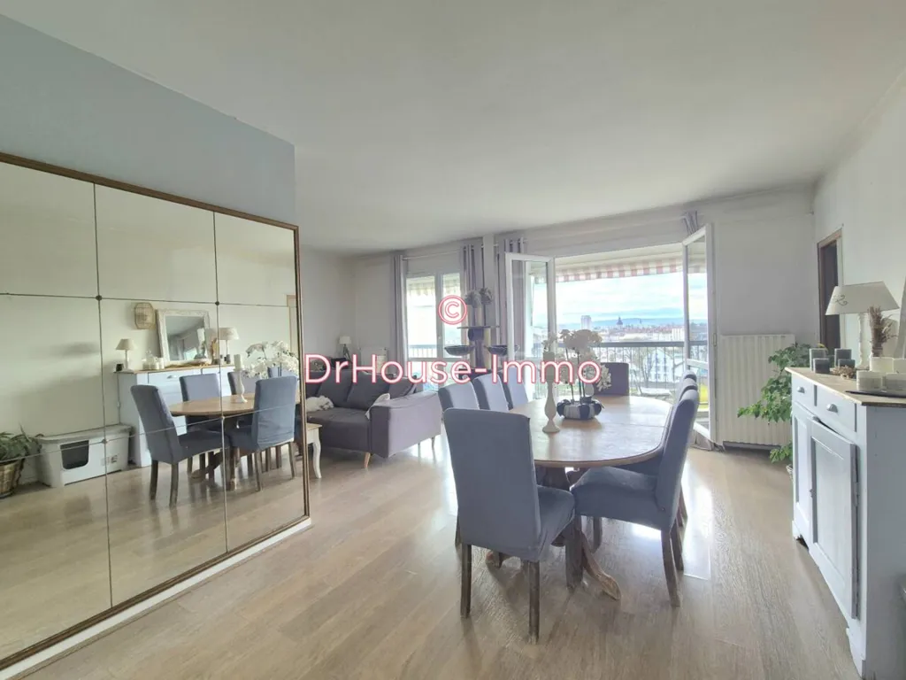 Söögituba - Spacious Flat with River View in Chalon-Sur-Saone