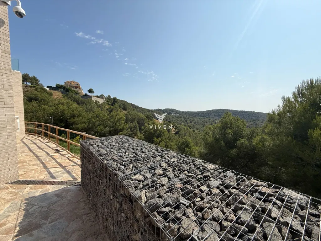 Terrasse - Luxury Villa with Sea View in Castellet