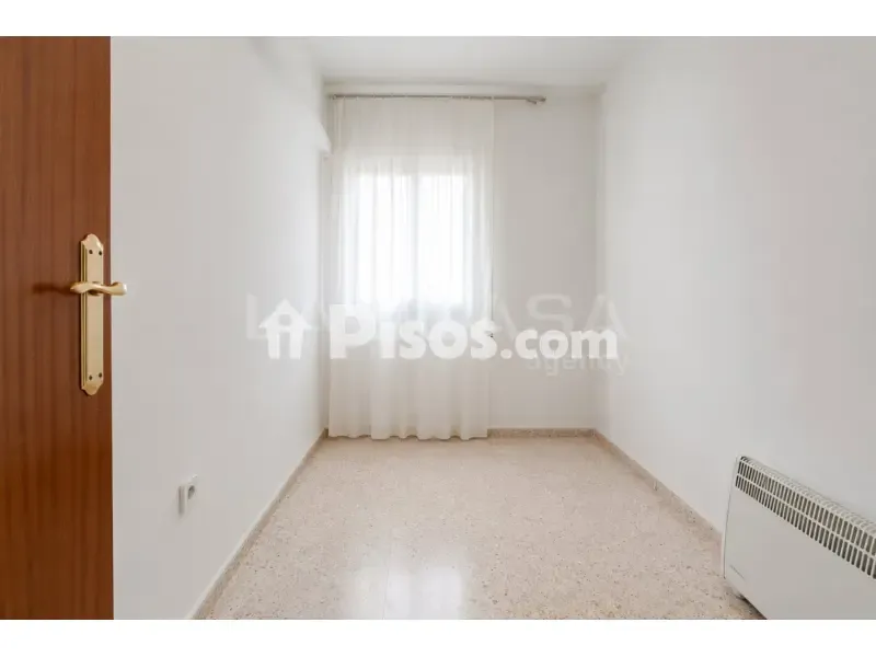 Esik - Fully Exterior Flat in Sant Ildefons, Cornellà