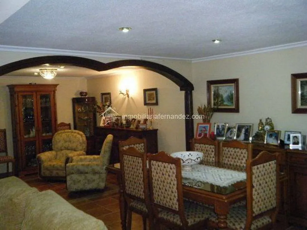 Söögituba - Chalet with Large Plot on Ruta de la Plata