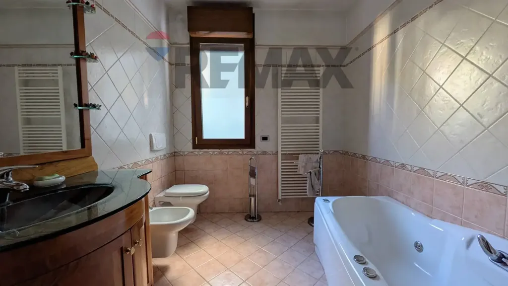 Appartement 4 pièces à IT