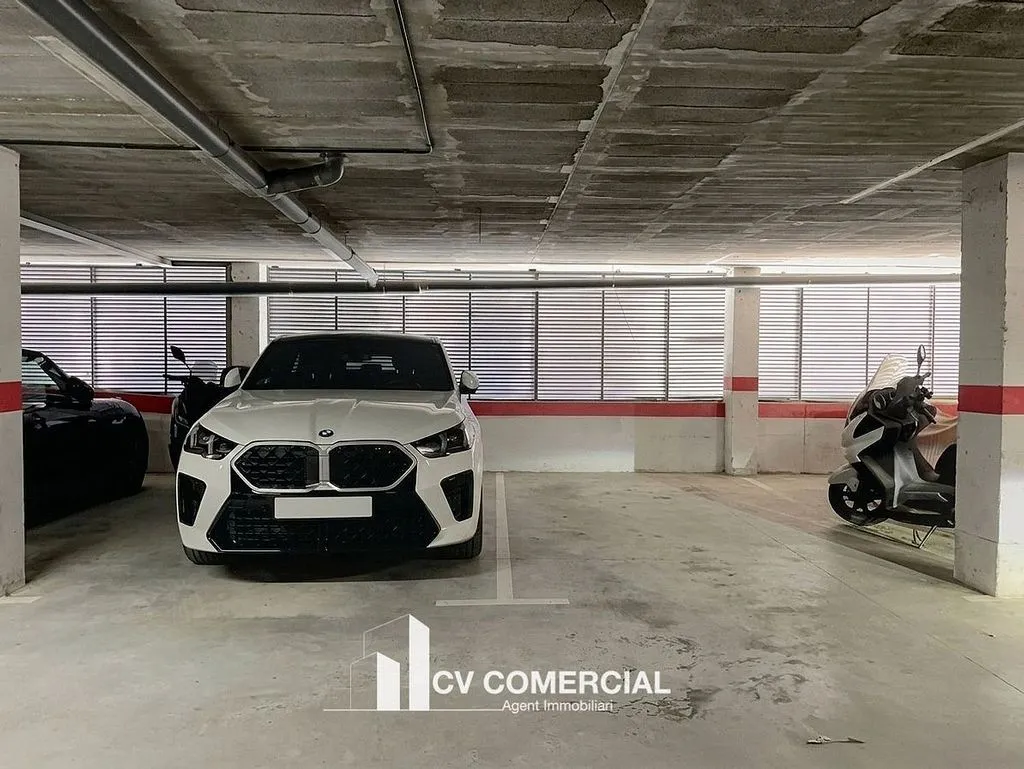 Garage - Luxury Duplex with Sea View in Tiana