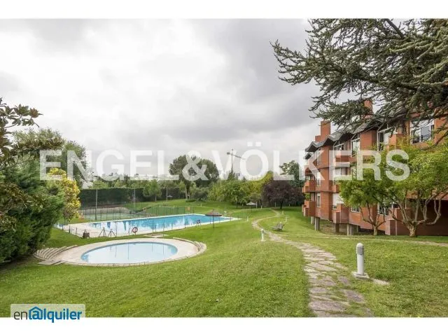 Pool - Furnished Flat with Pool in Moncloa-Aravaca