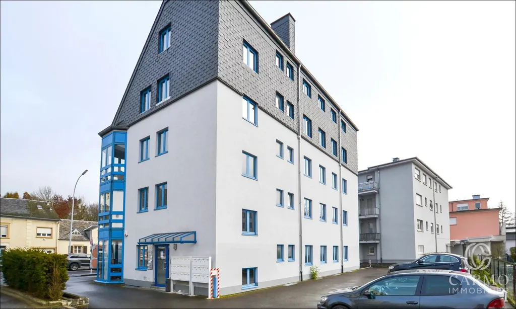 Välivaade - Modern Office with Fibre Optic in Strassen