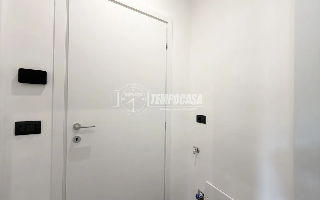 Entrée - Student-Friendly Flat with Balcony in Turin